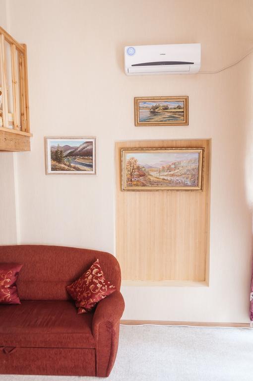 Apartment Na Shevchenka 3 利沃夫 外观 照片